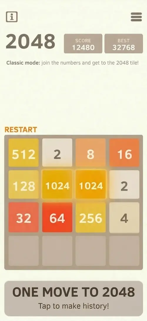 Világos felületű tábla félig tele lapkákkal, fent a Classic mode tájékoztató sáv és a RESTART gomb, alul angol felirat – One move to 2048